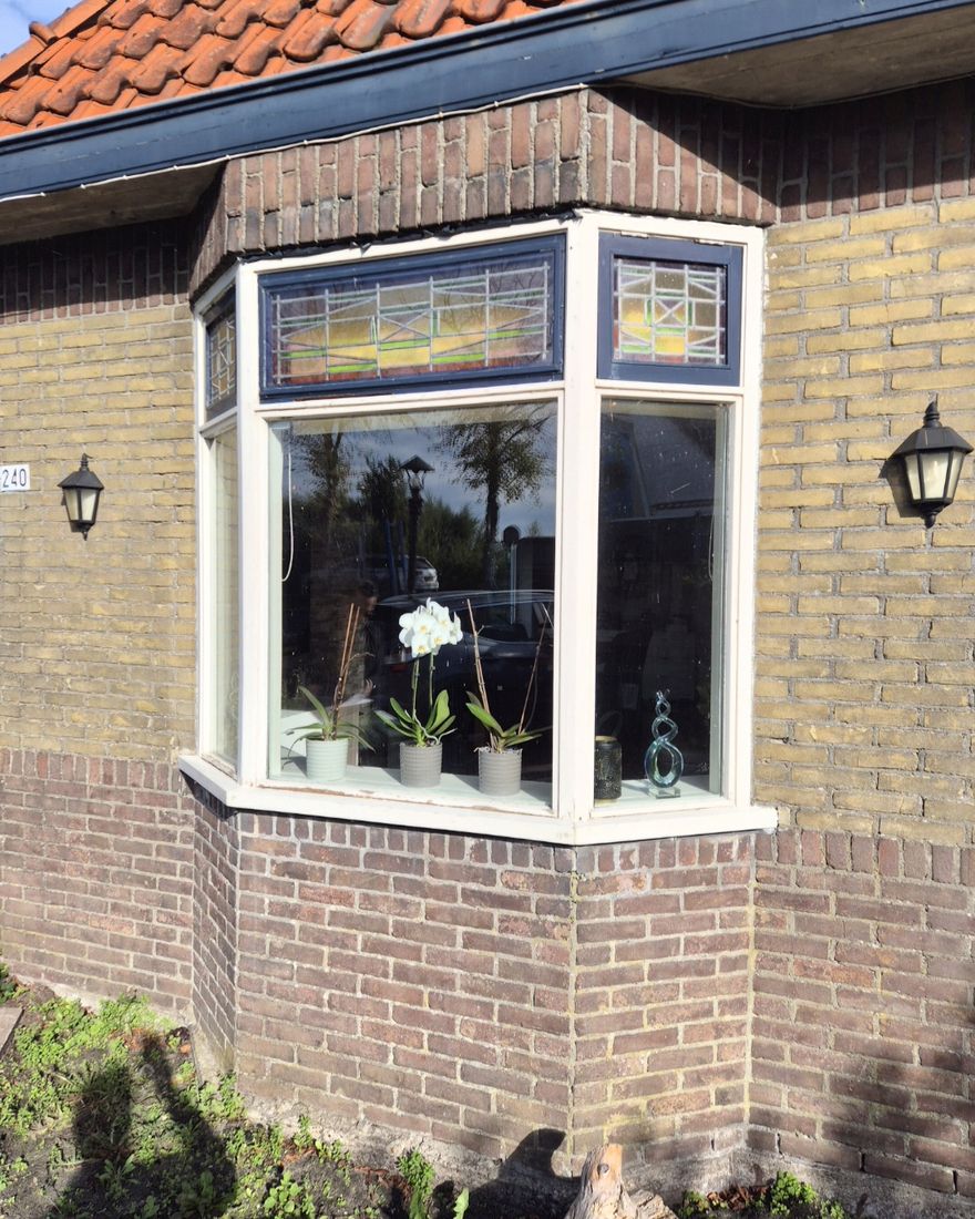 Voor: Oude witte erker